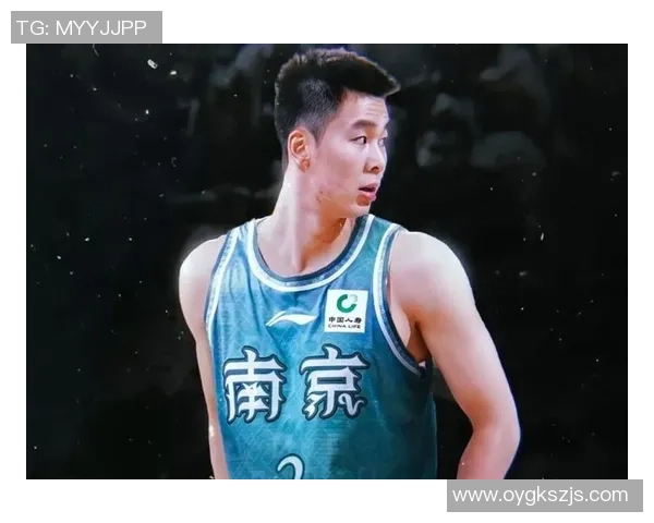 南京篮球队心理素质引发热议球迷对球队表现的看法与期待